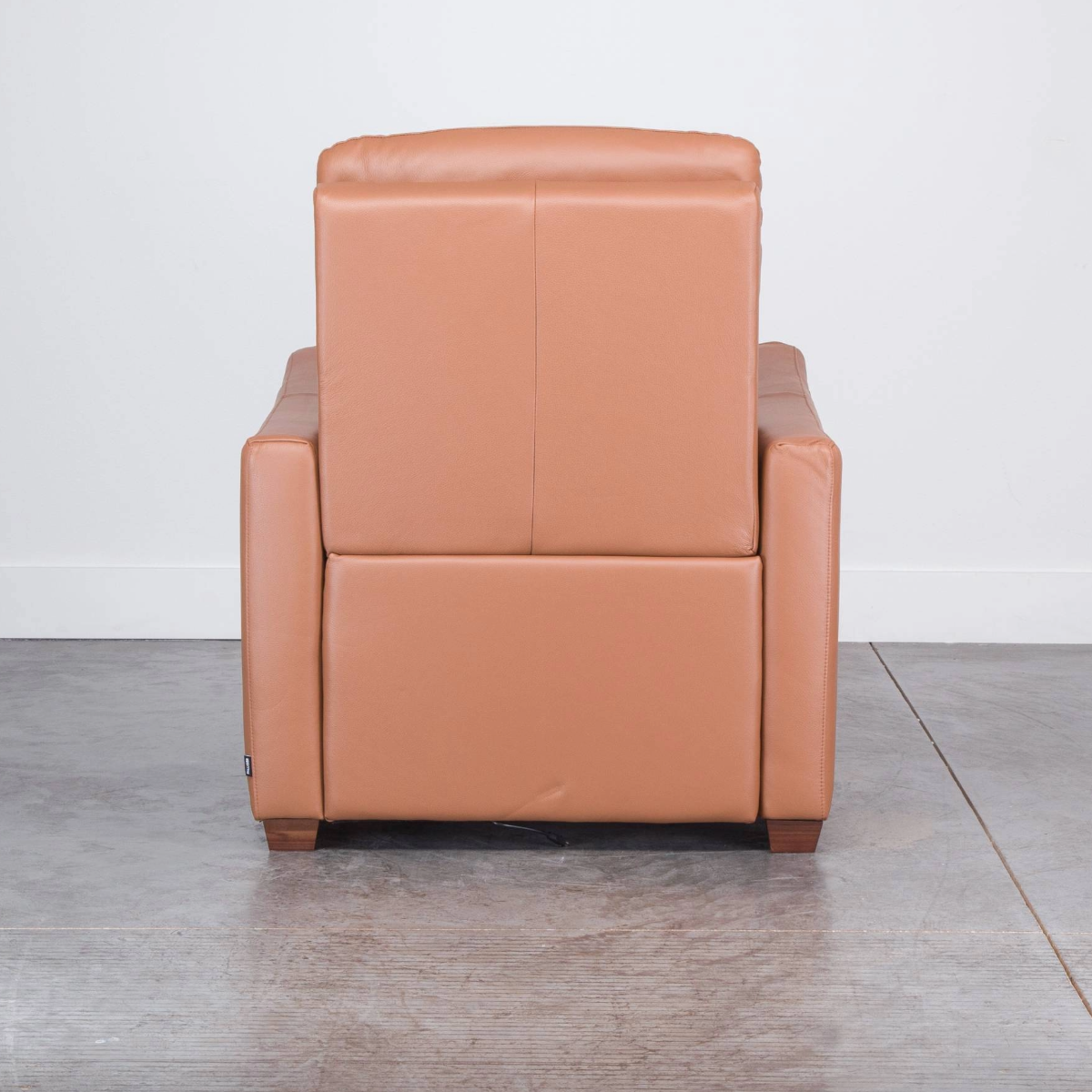LUNA WALL RECLINER