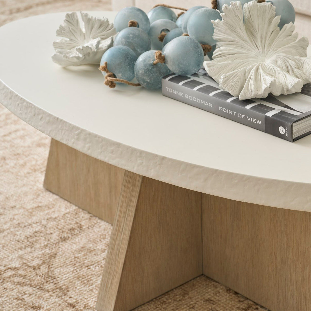 OASIS DOCKSIDE OVAL COCKTAIL TABLE
