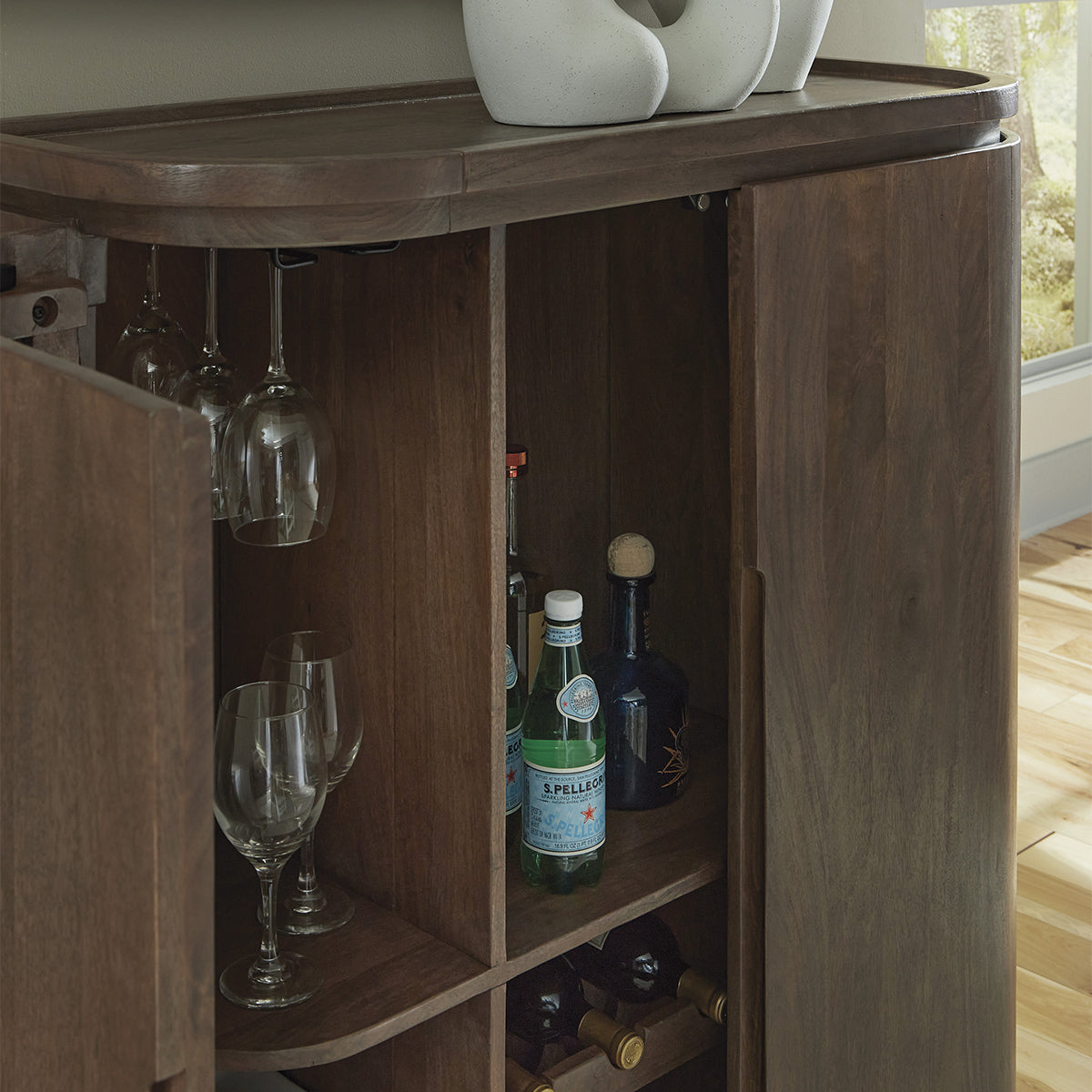LANDERMONT BAR CABINET