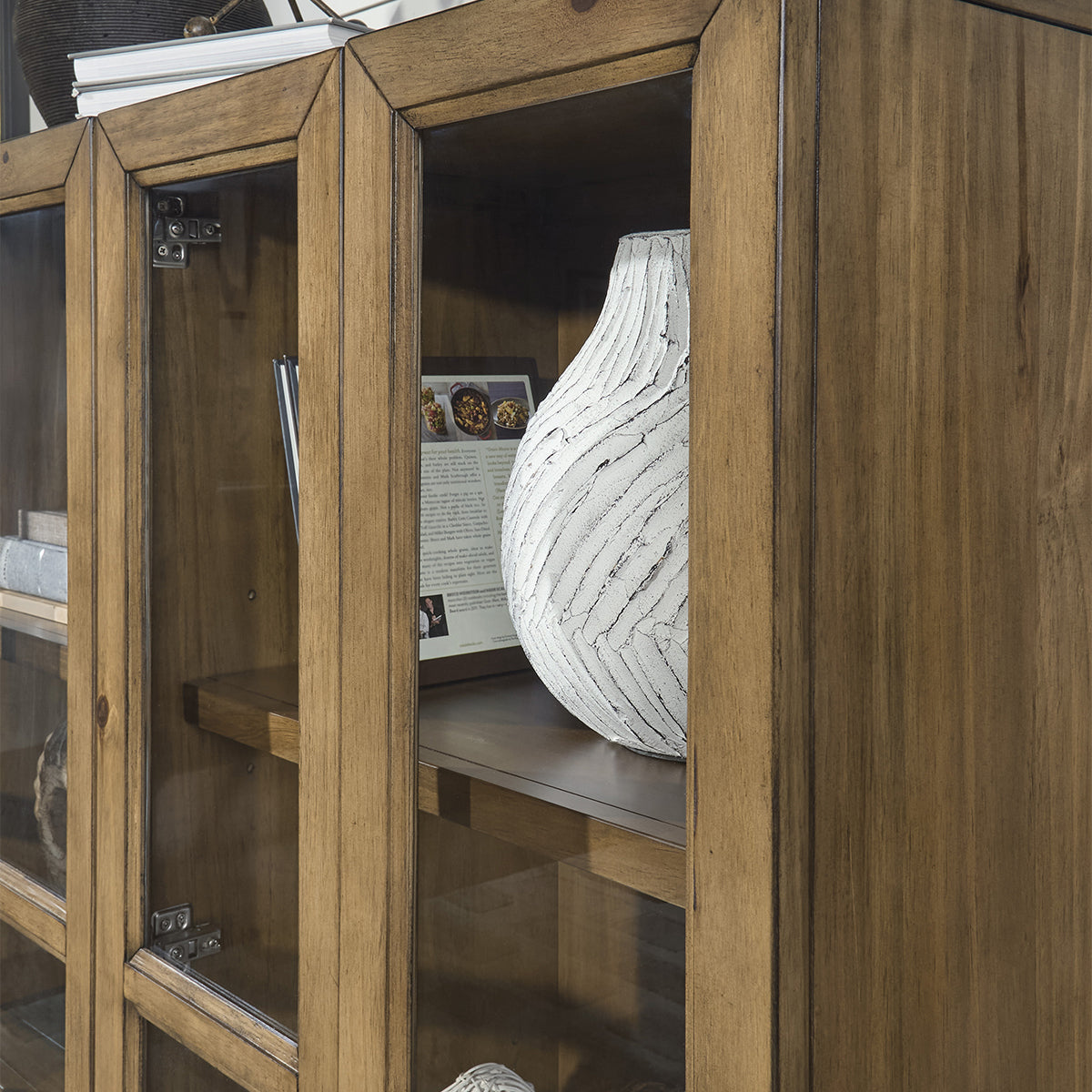 WRENRIDGE ACCENT CABINET