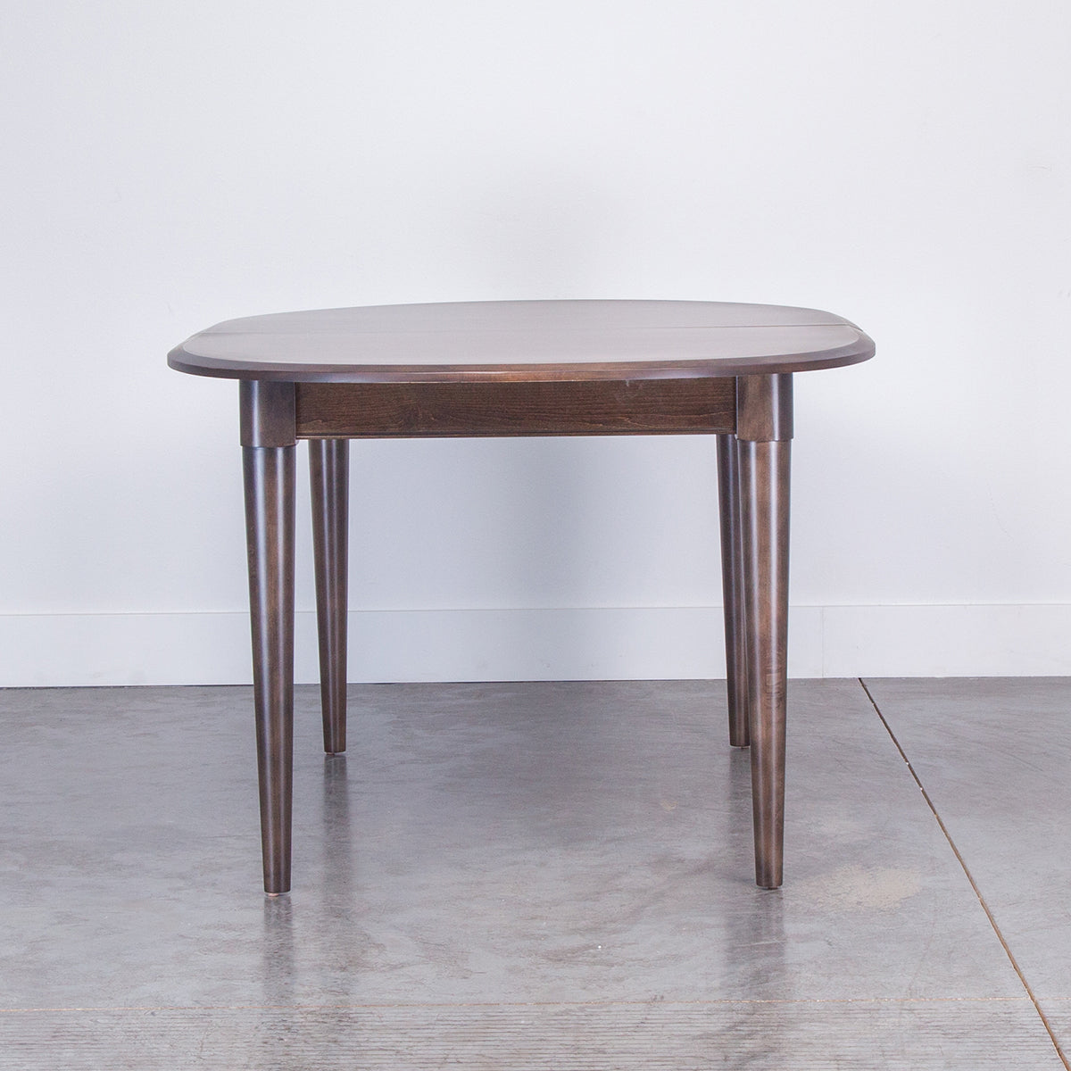 MAPLE OVAL DIN TBL W/18" LEAF