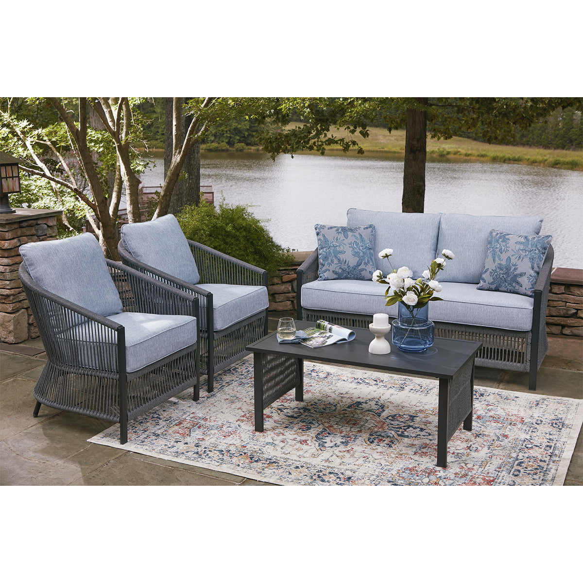 BRIDGES BEACH LOVE/2 CHRS/TBL