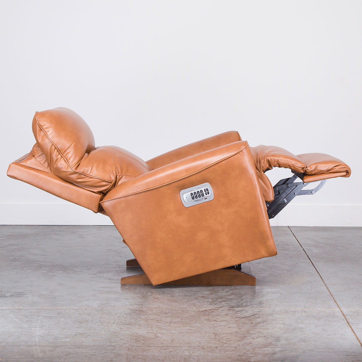 BELMONT RECLINER W/ HEADREST AND LUMBAR