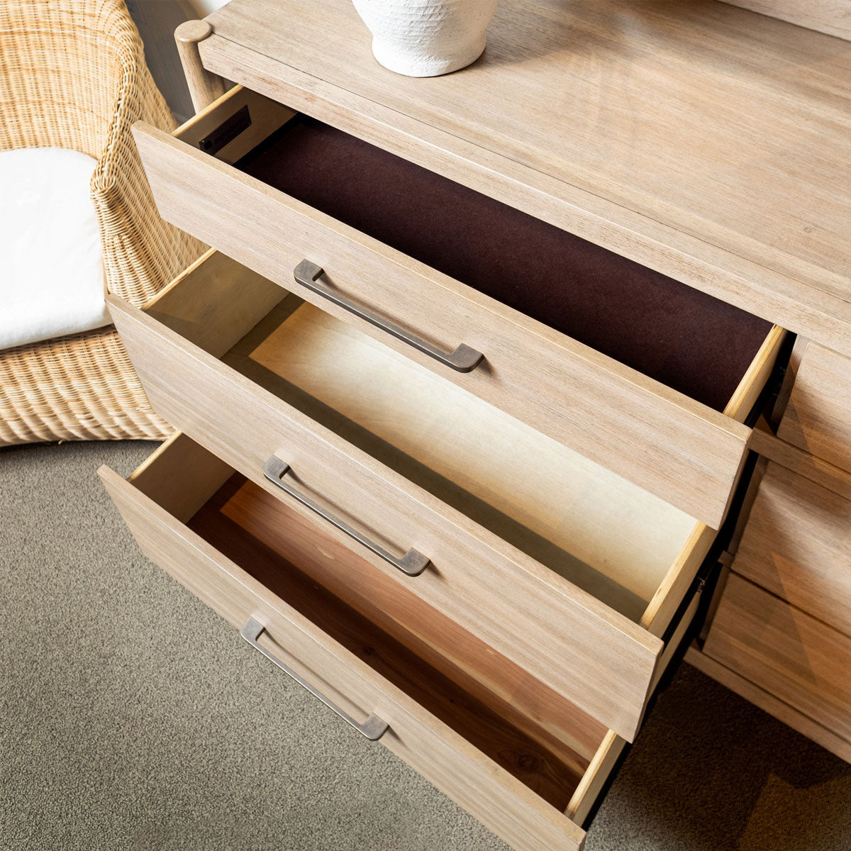 SHILOH DRESSER