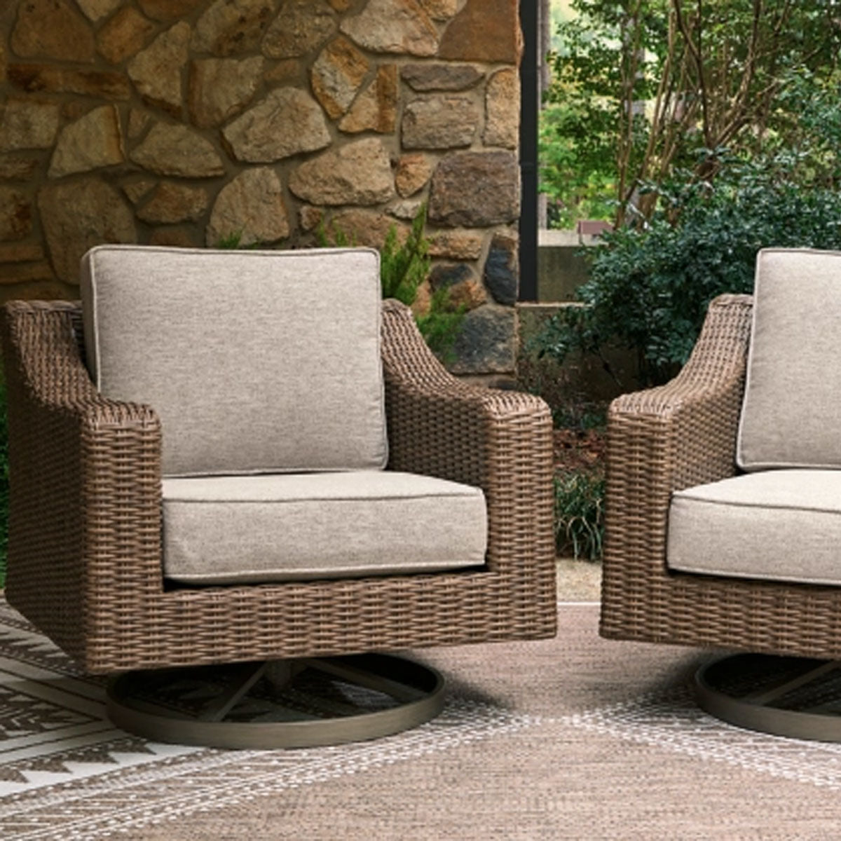 LAGUNA HEIGHTS SWIVEL LOUNGE CHAIR