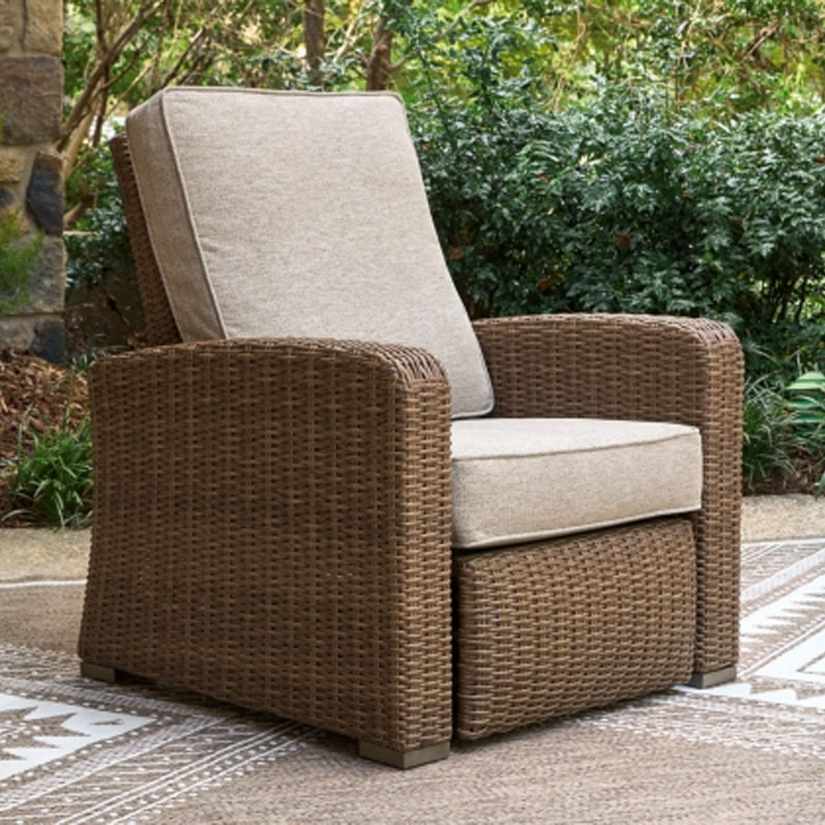 LAGUNA HEIGHTS PUSHBACK RECLINER