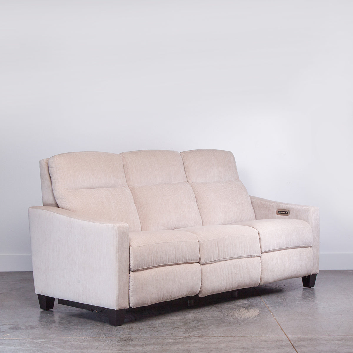 QUINAULT SOFA W/PHR