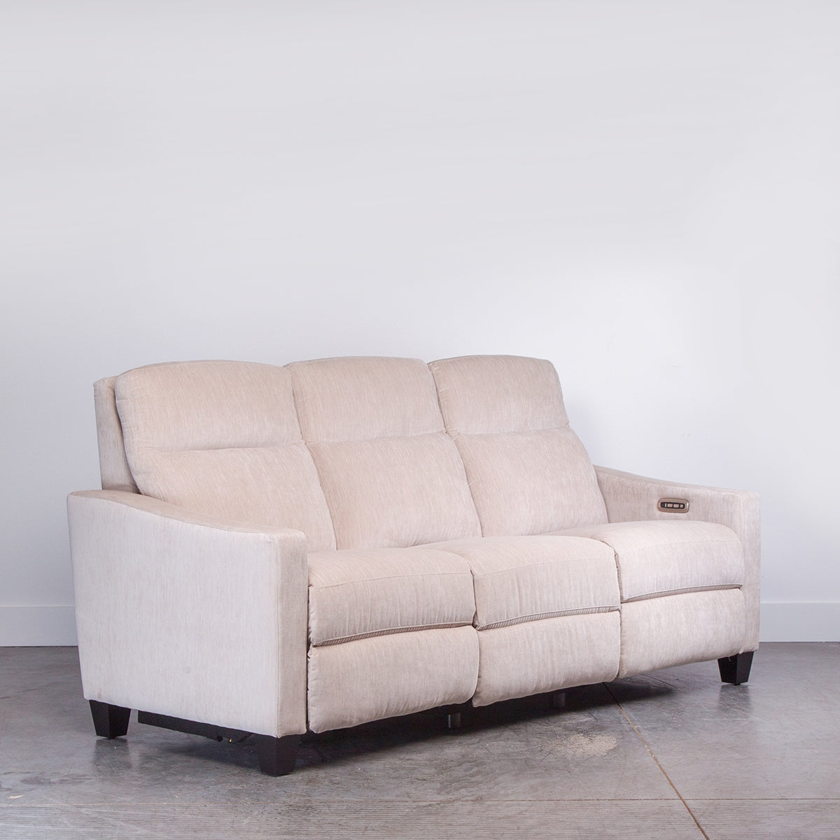 QUINAULT SOFA W/PHR