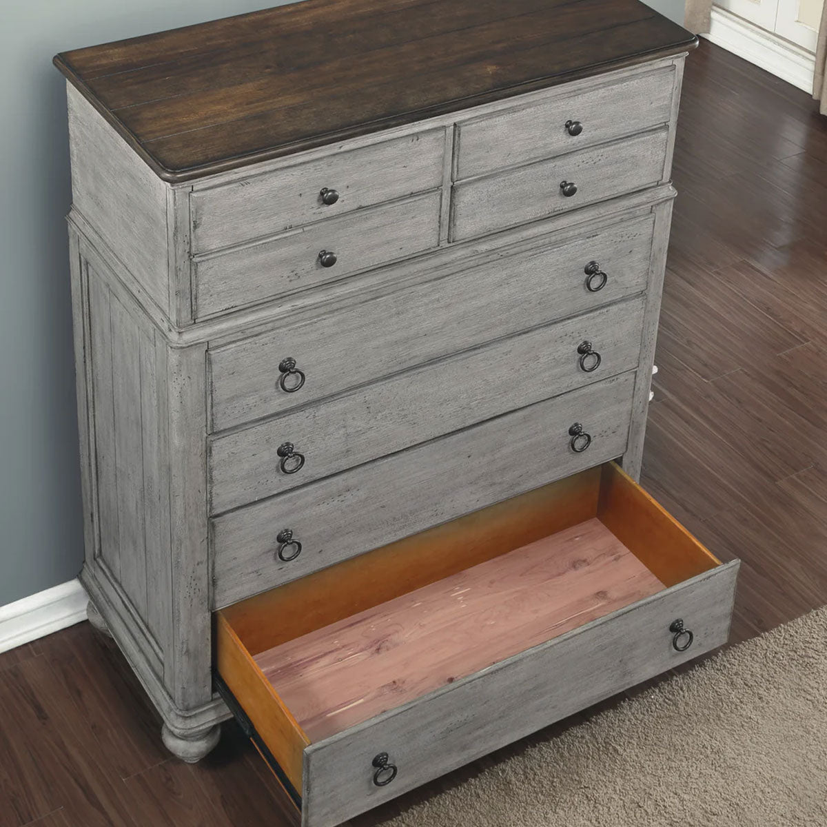 Plymouth 8 Drawer Chest