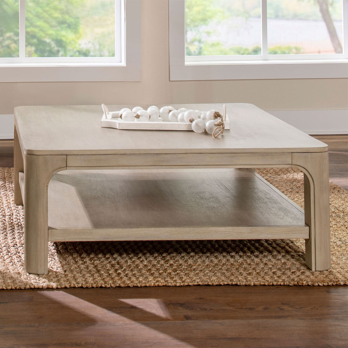 SOLANO COCKTAIL TABLE