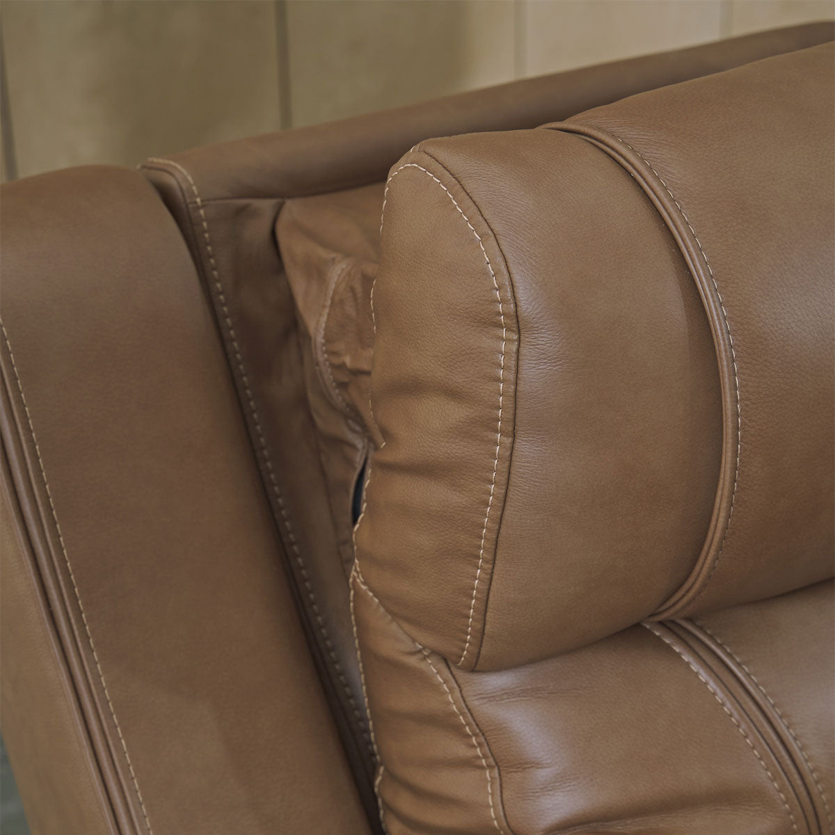 Knightington Sofa With Audio In Caramel