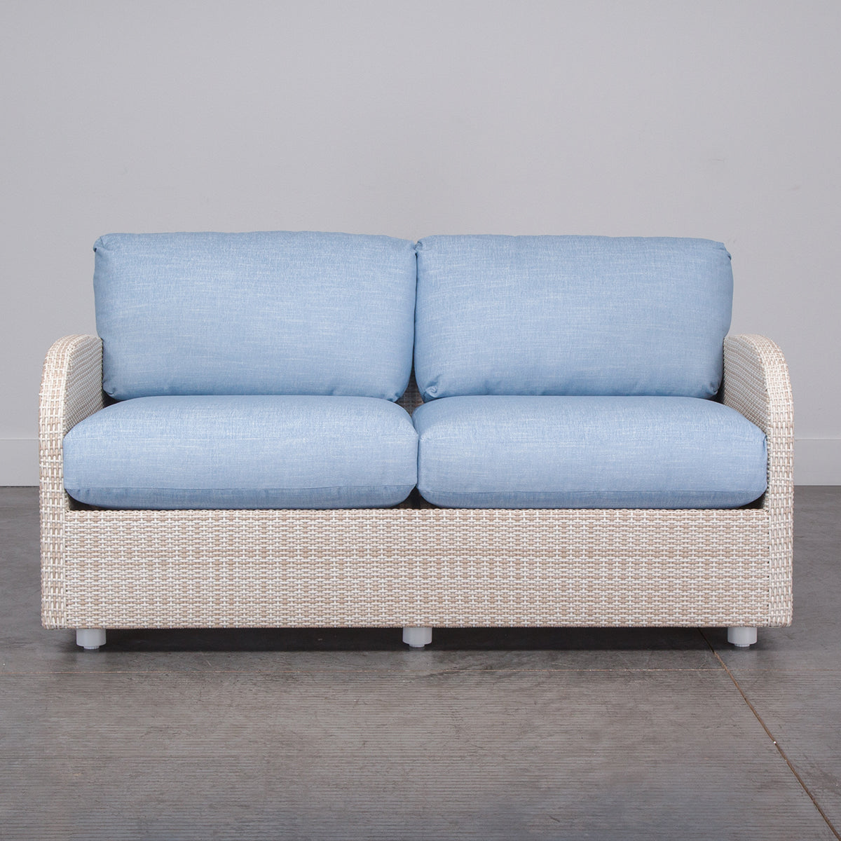 SAND DUNE LOVESEAT W/CUSH