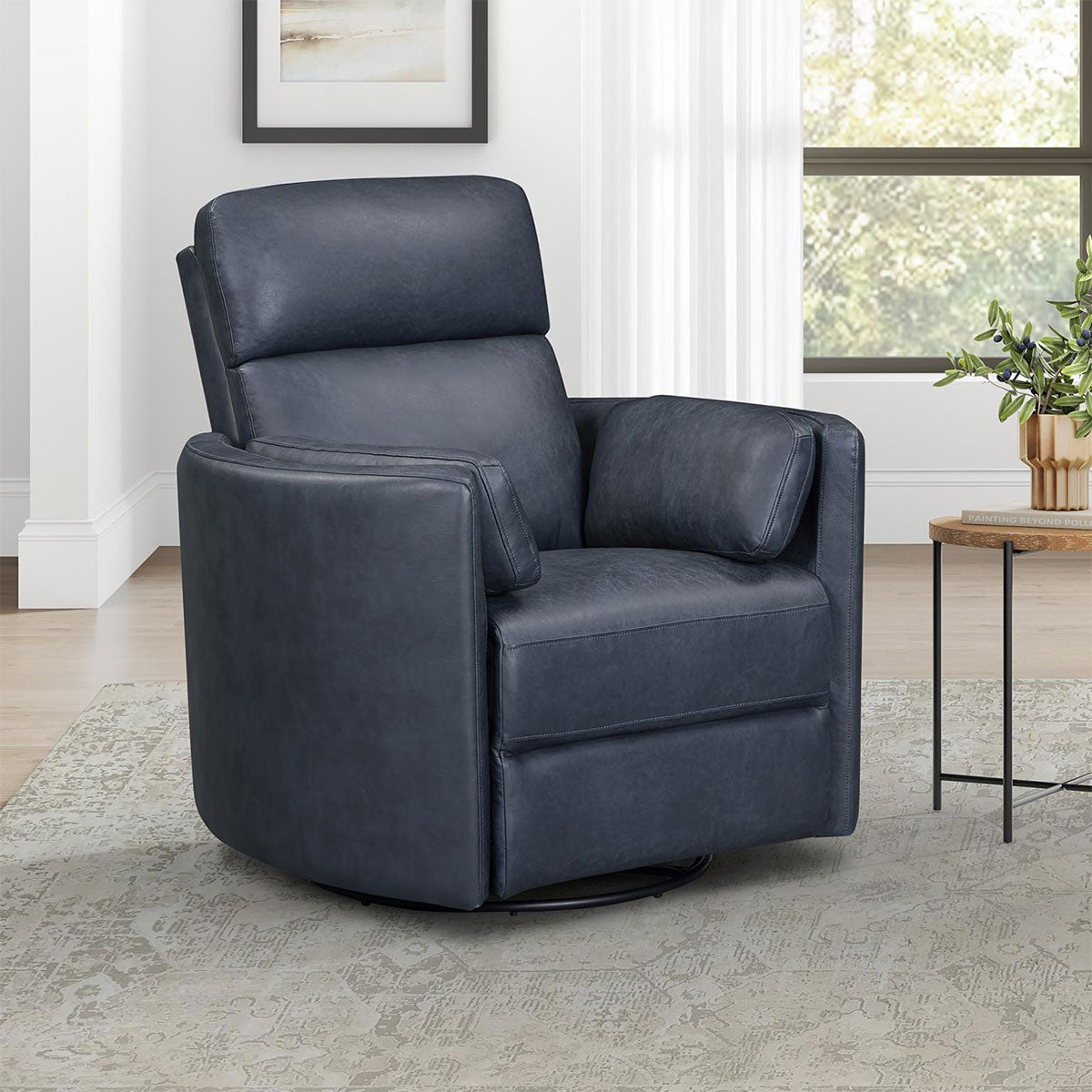 RADIUS LTHR RECLINER IN NAVY