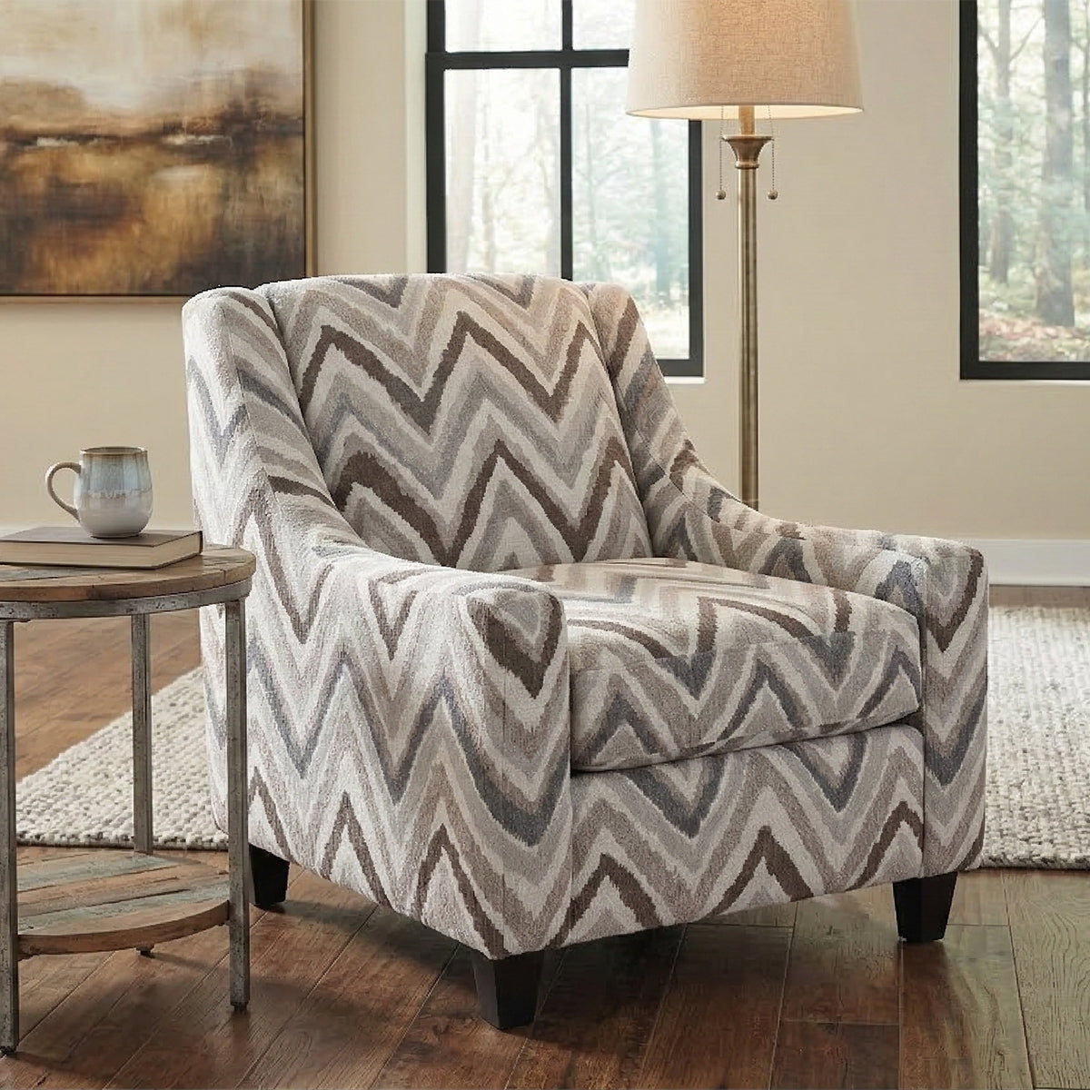 QUEEN ANN ACCENT CHAIR