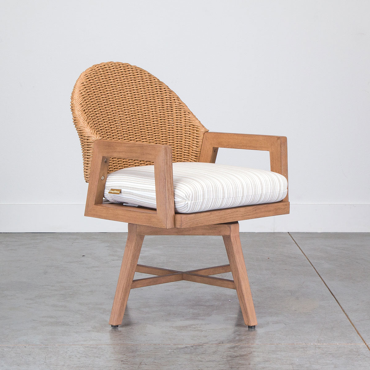 ISLE OF PALMS SWIVEL GLIDER
