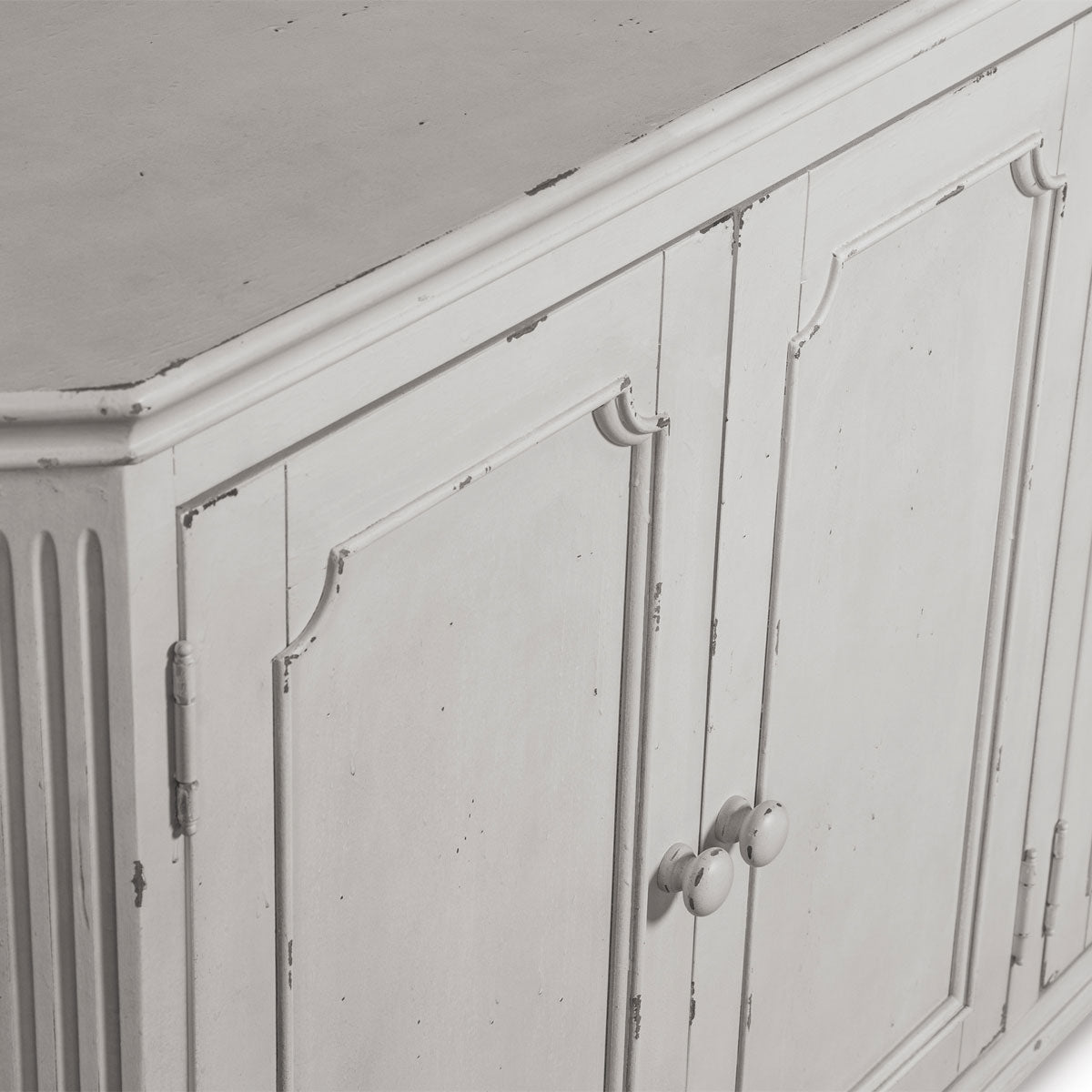 Mirimyn Accent Console in Antique White