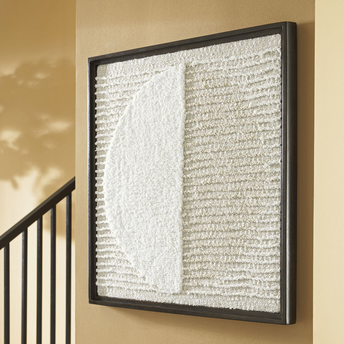 BACHARD TAN/WHT WALL ART