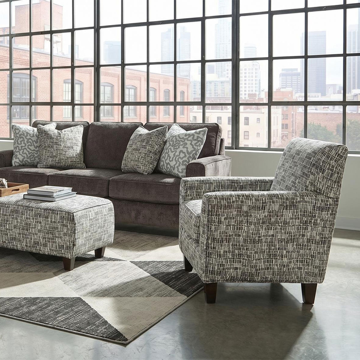 CRUZE ACCENT CHAIR