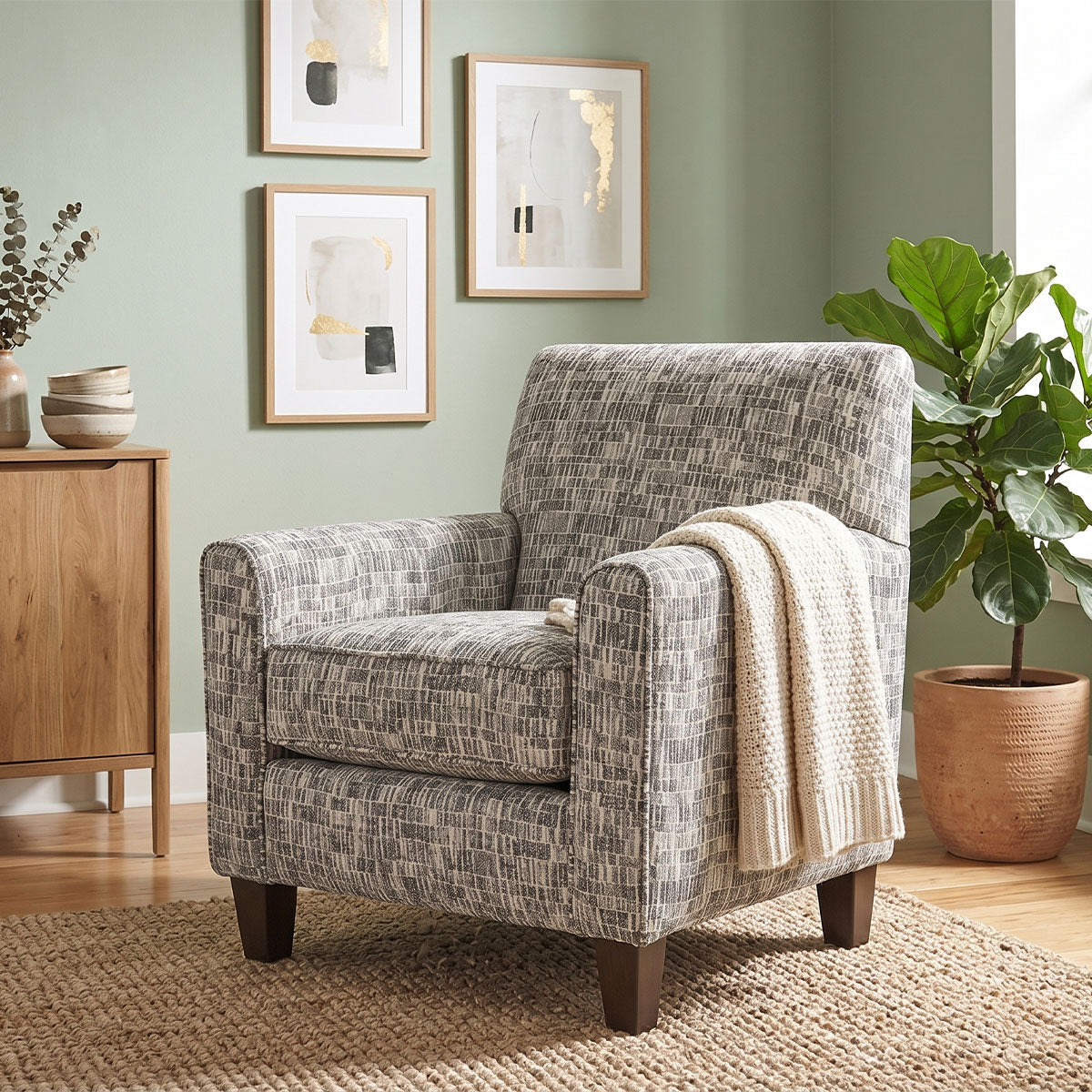 CRUZE ACCENT CHAIR