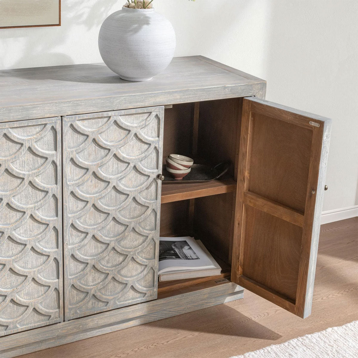 MALIBU 8DR CABINET BLUE WASH