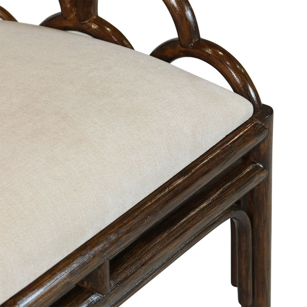 OPEN SCALLOP DREAM CHAIR