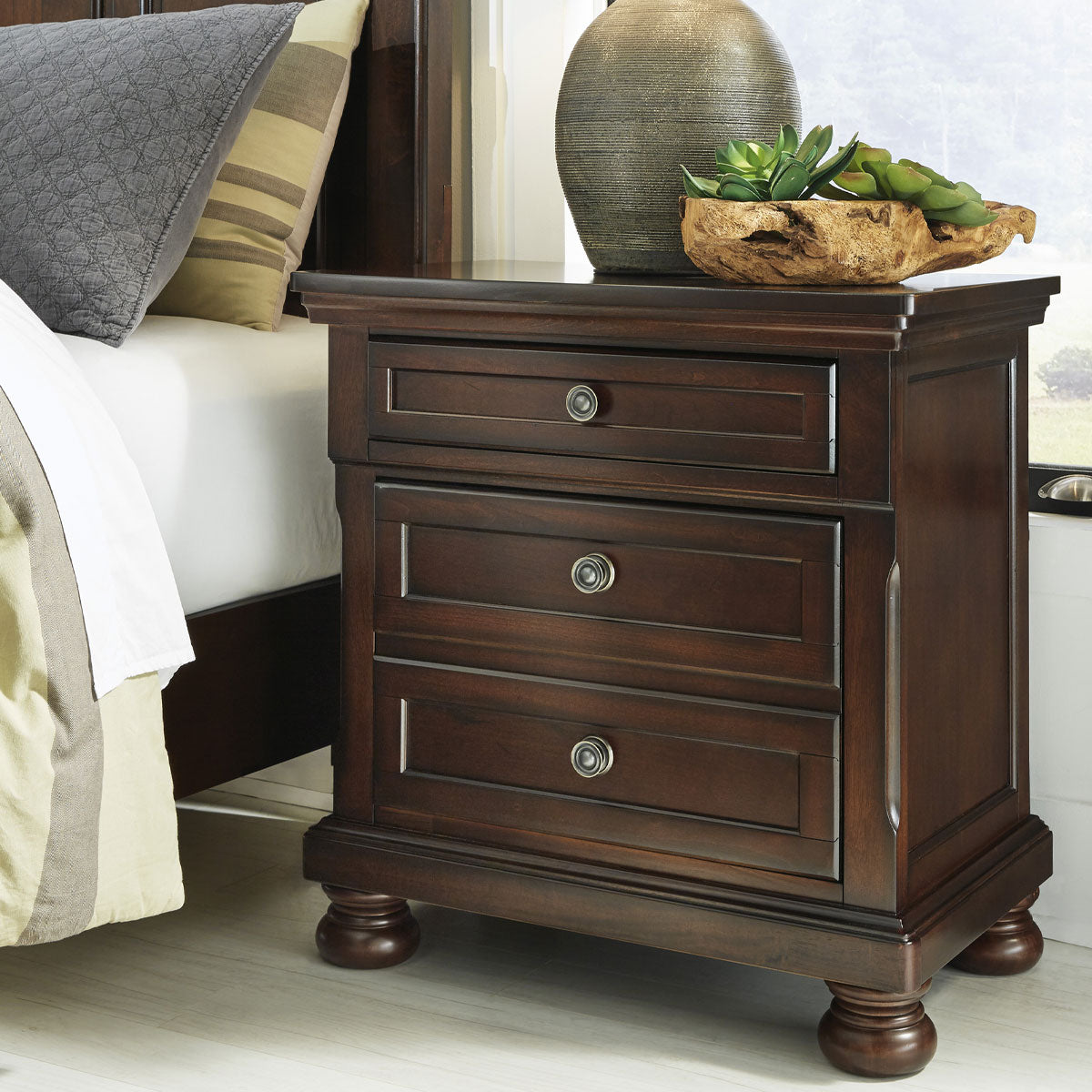 Kenley Brw Nightstand