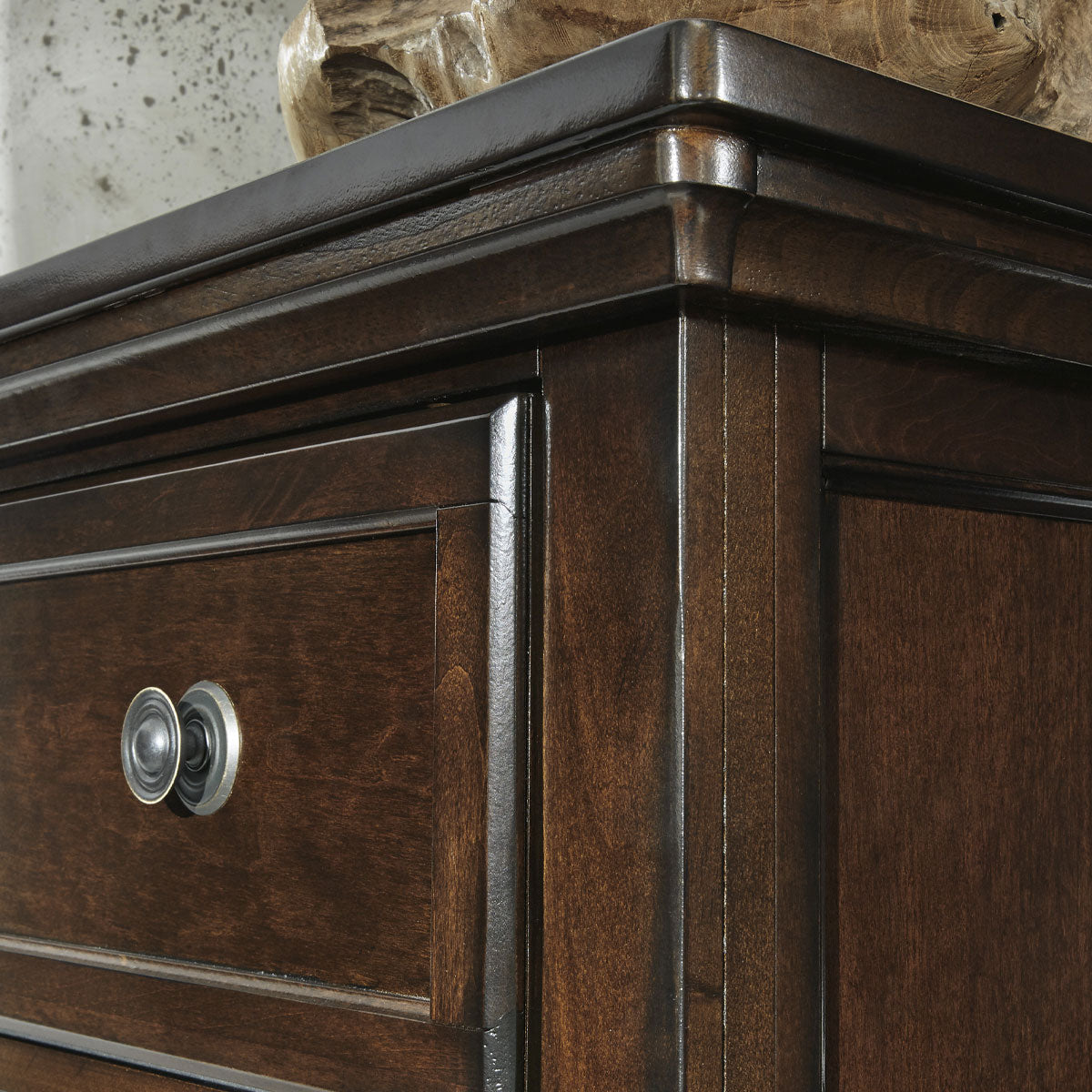 Kenley Brw Nightstand