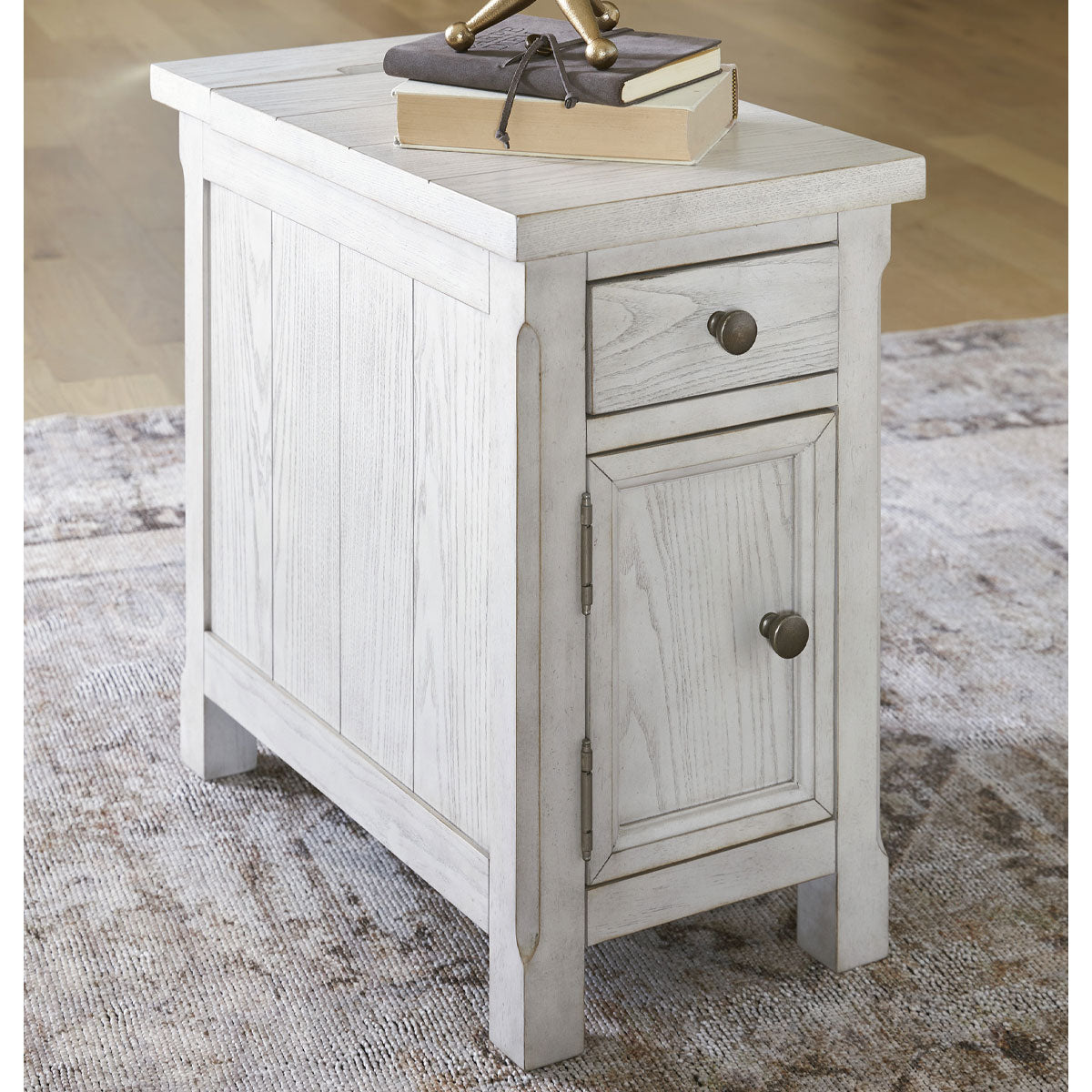 ROBBINSDALE CHAIR SIDE TABLE