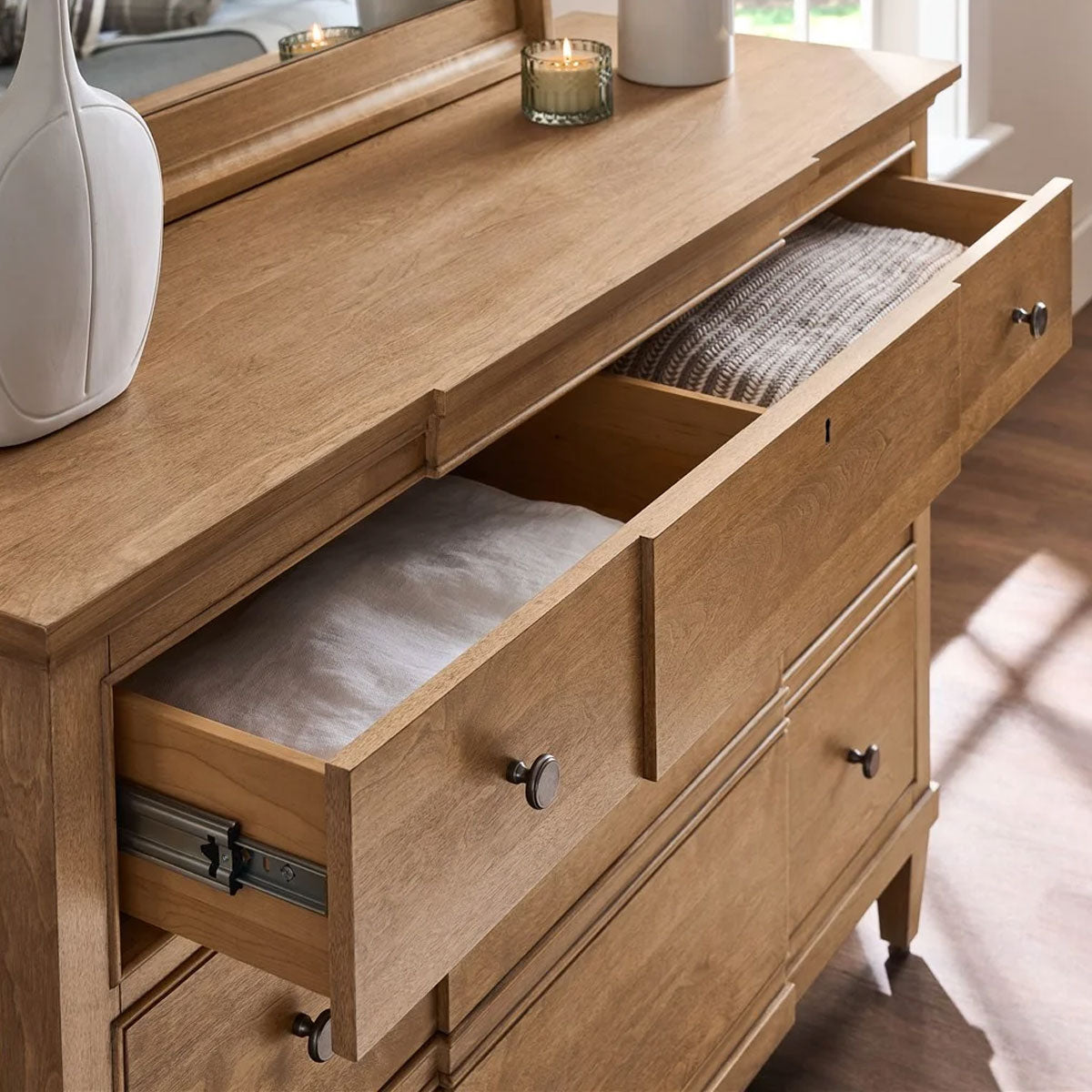 BIRCHAVEN 3DRW BRINDLE DRESSER