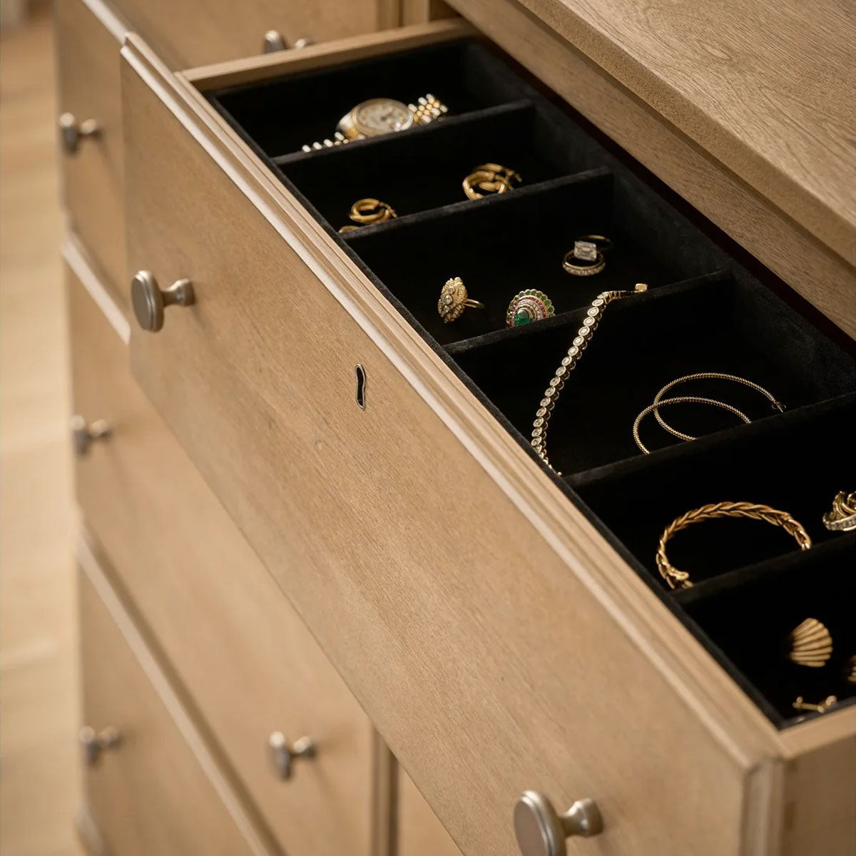 BIRCHAVEN BRINDLE CHEST