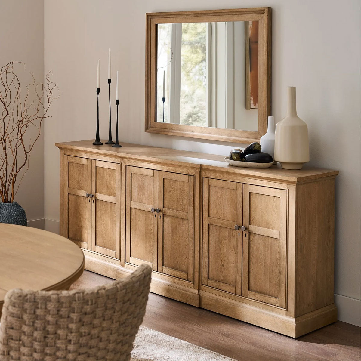 BIRCHAVEN BRINDLE ENT CREDENZA