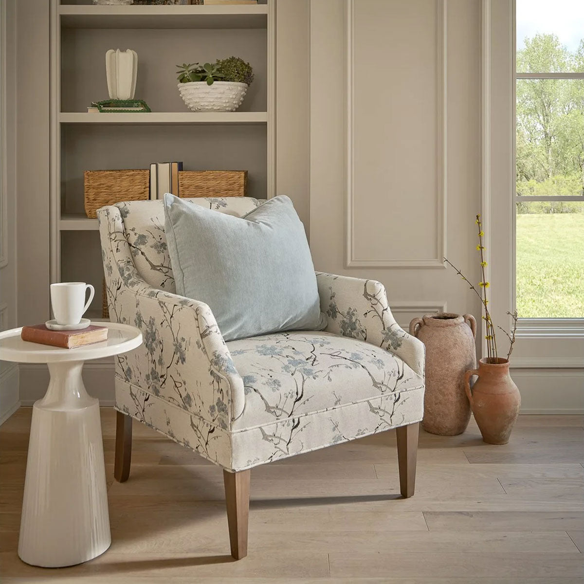 BIRCHAVEN GLADE TABLE