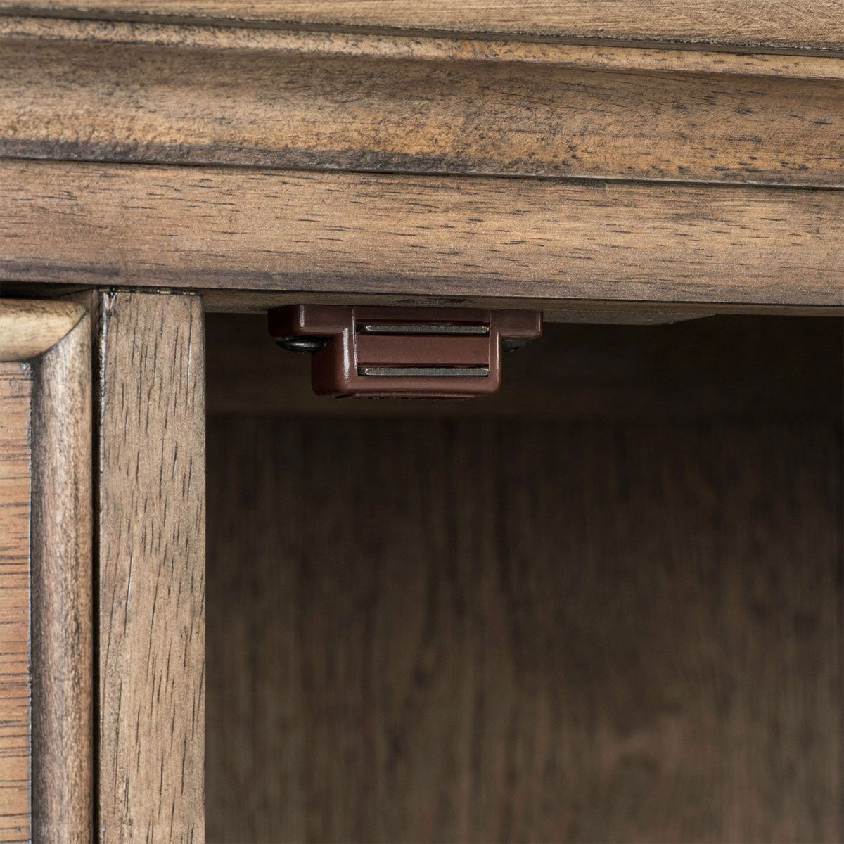 HICKORY GROVE SIDEBOARD