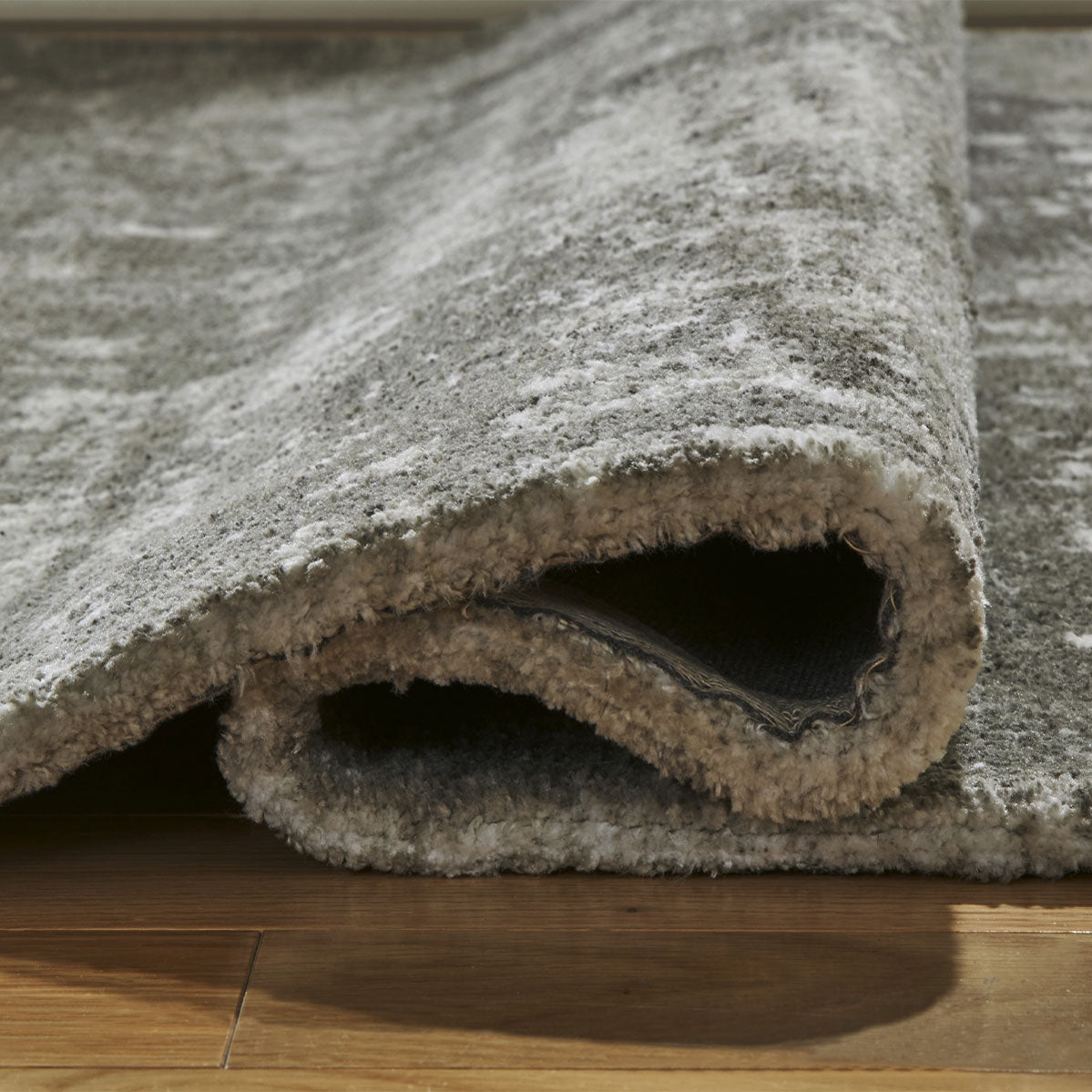 VALMONTIC MEDIUM 5X7 RUG