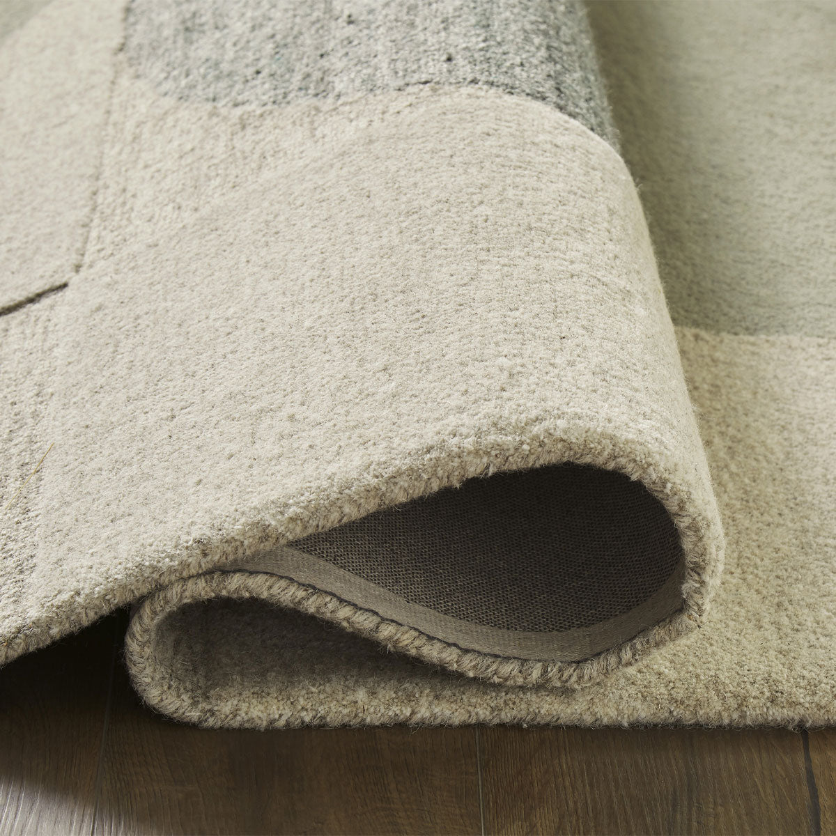 DALLANE MEDIUM 5X7 RUG