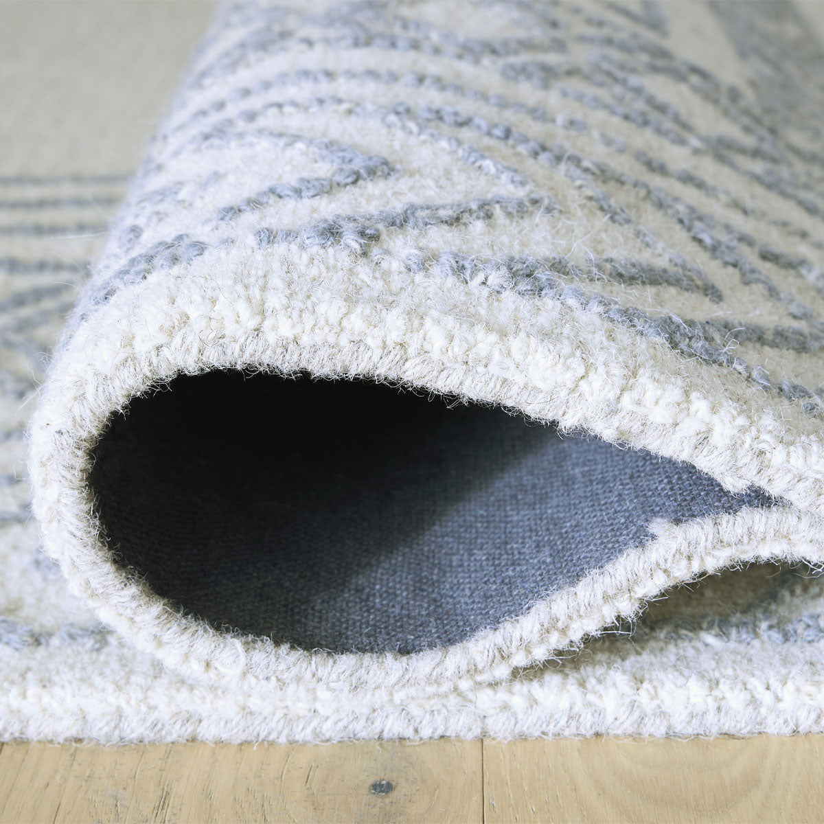 AZELHURST MEDIUM 5X7 RUG