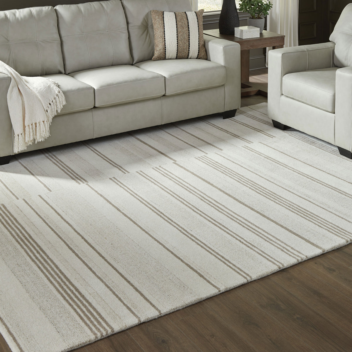 GADENCE LARGE 8X10 RUG