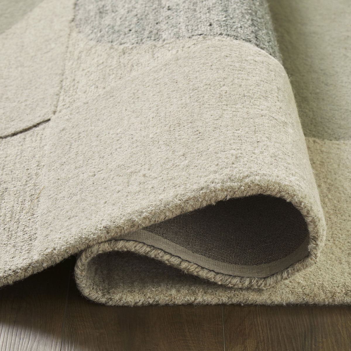 DALLANE LARGE 8X10 RUG