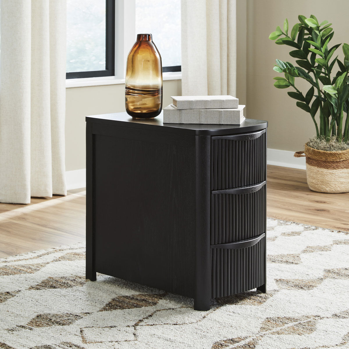 CAMDILL BLACK CHAIRSIDE TABLE