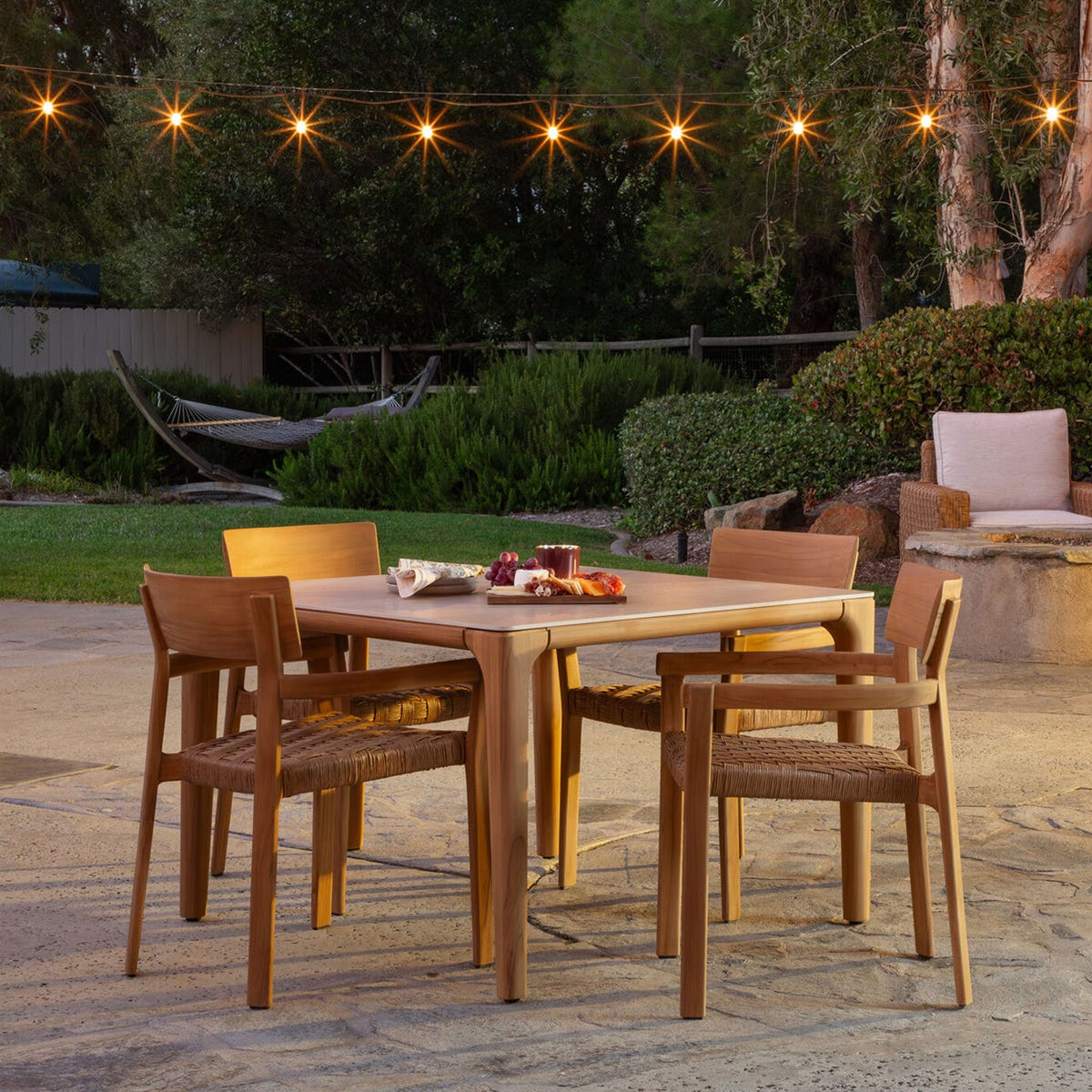 CATALINA 44" SQ 5PC DINE SET